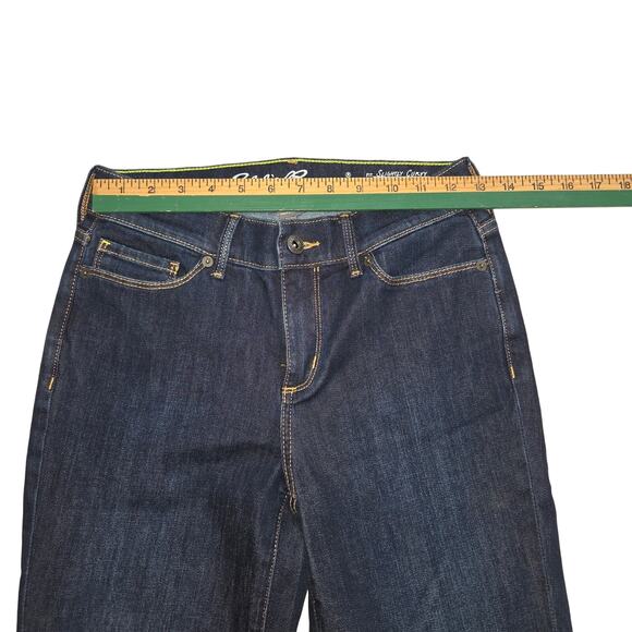 Eddie Bauer Slightly Curvy Slim Straight Jeans Woman's Size 2 - Picture 4 of 7